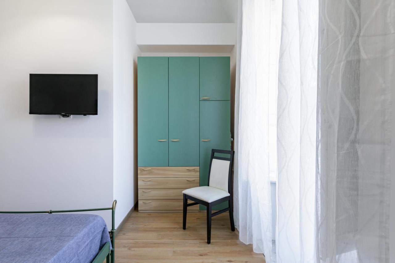 Ferienwohnung Corso Dei Mille Station Flat With Balcony Palermo Exterior foto