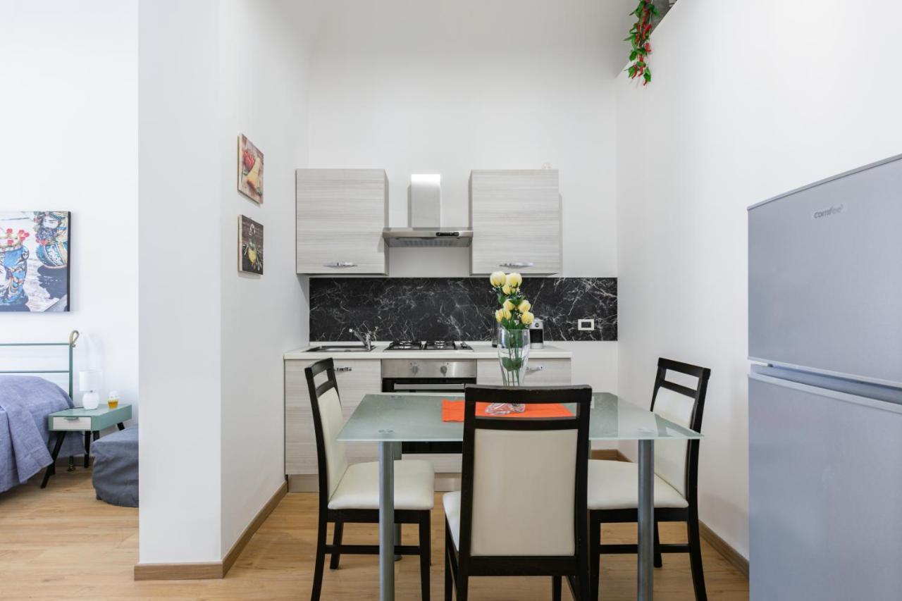 Ferienwohnung Corso Dei Mille Station Flat With Balcony Palermo Exterior foto